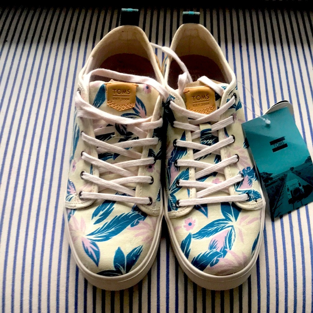TOMS women’s sneakers